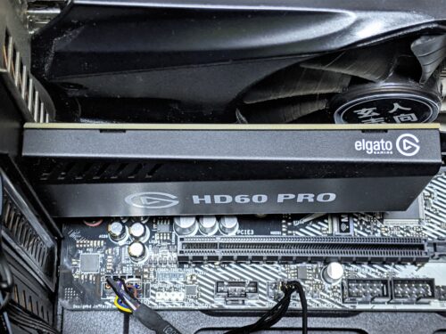 PCI Expressスロットに差し込んだElgato Game Capture HD60 Pro本体